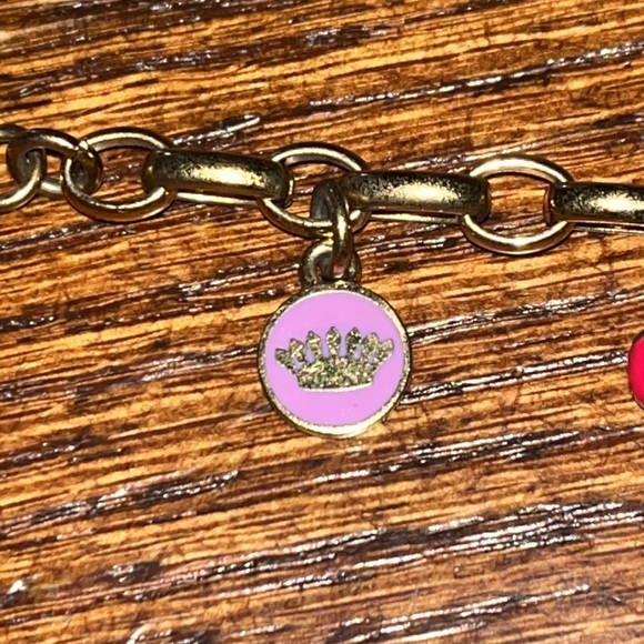 Beautiful gold charmed juicy couture girl bracelet - Picture 3 of 10